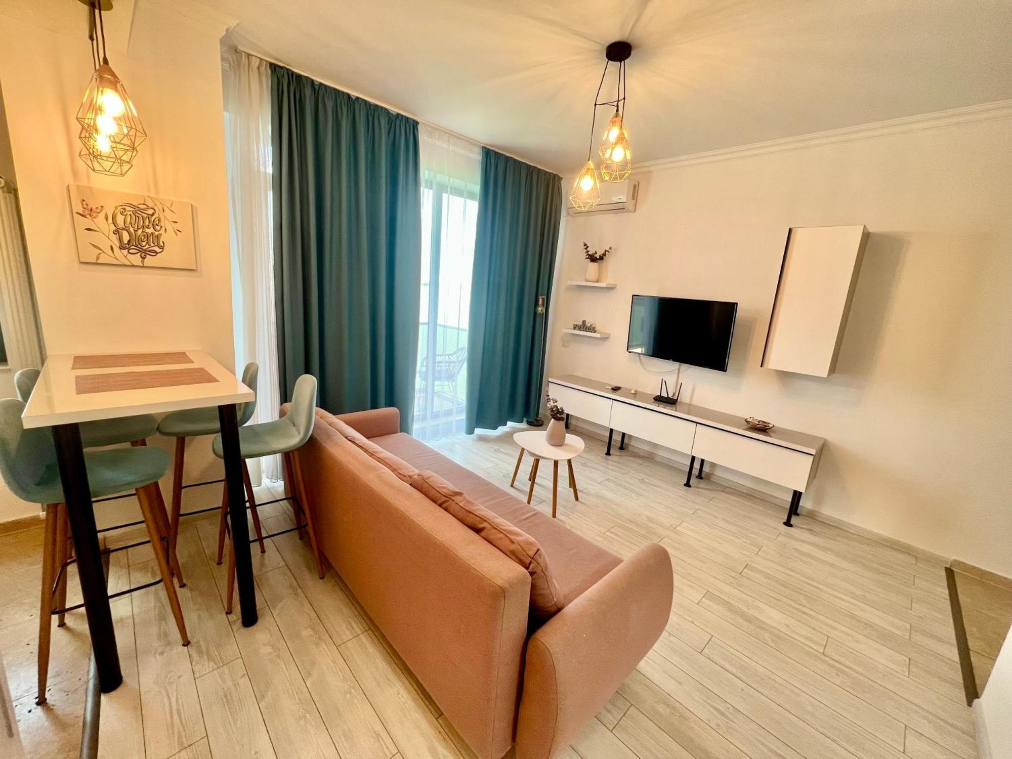 Solid Residence Mamaia Kültér fotó